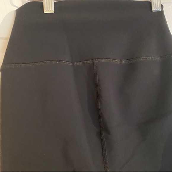 Alo Yoga High Waisted Ripped Warrior Leggings Size XSmall,m - Picture 6 of 7